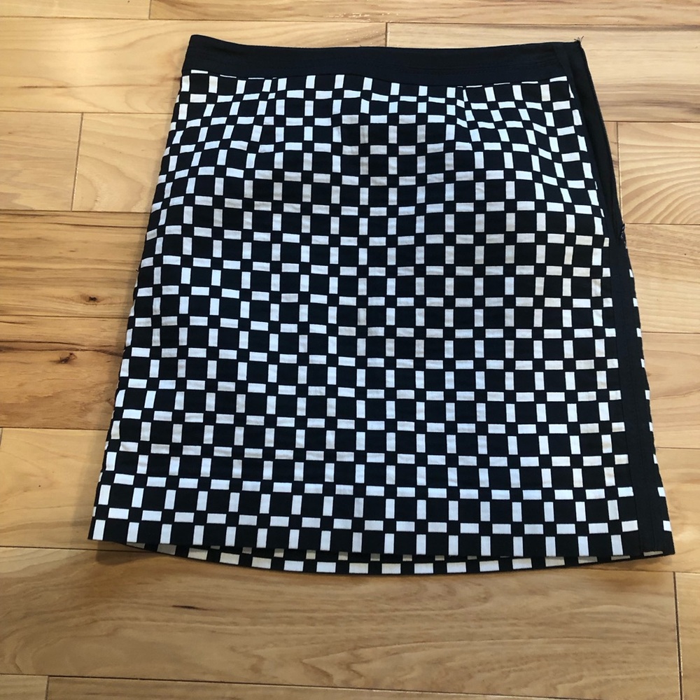 White House Black Market Skirt